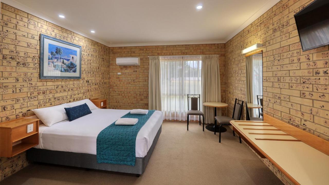 Mulga Country Motor Inn チャールビル エクステリア 写真