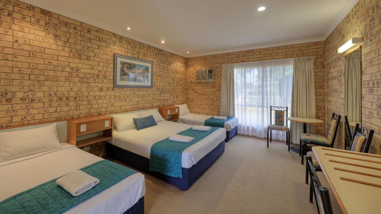 Mulga Country Motor Inn チャールビル エクステリア 写真