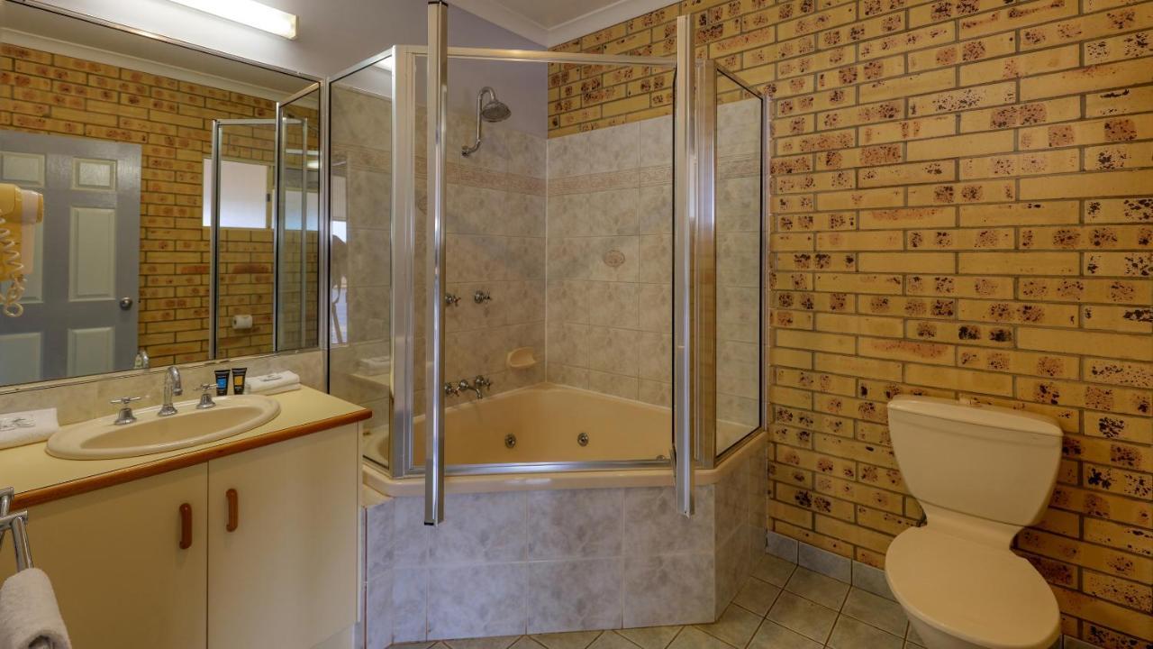 Mulga Country Motor Inn チャールビル エクステリア 写真