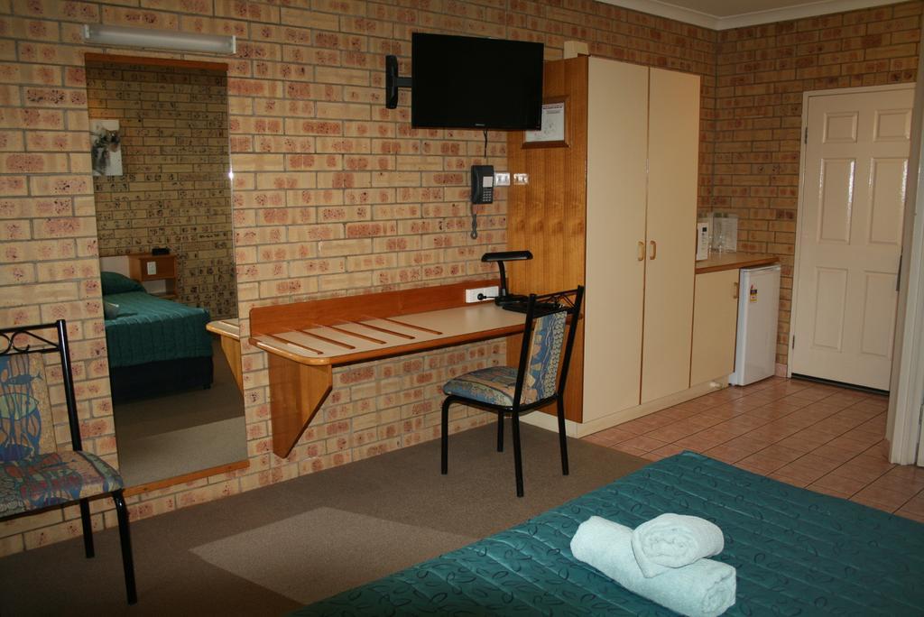 Mulga Country Motor Inn チャールビル 部屋 写真