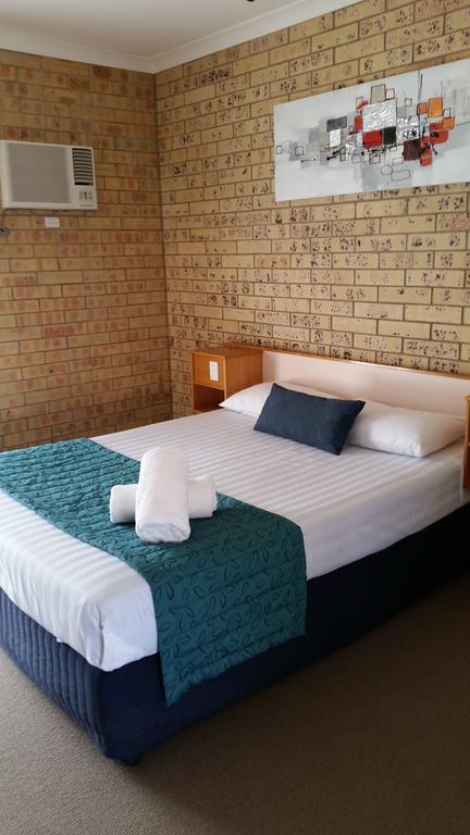 Mulga Country Motor Inn チャールビル エクステリア 写真